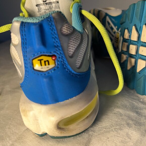 Nike Air Max TN GS White Bolt Blue 728071-174 Youth 3.5 Mesh Sneakers Like New - Picture 4 of 5